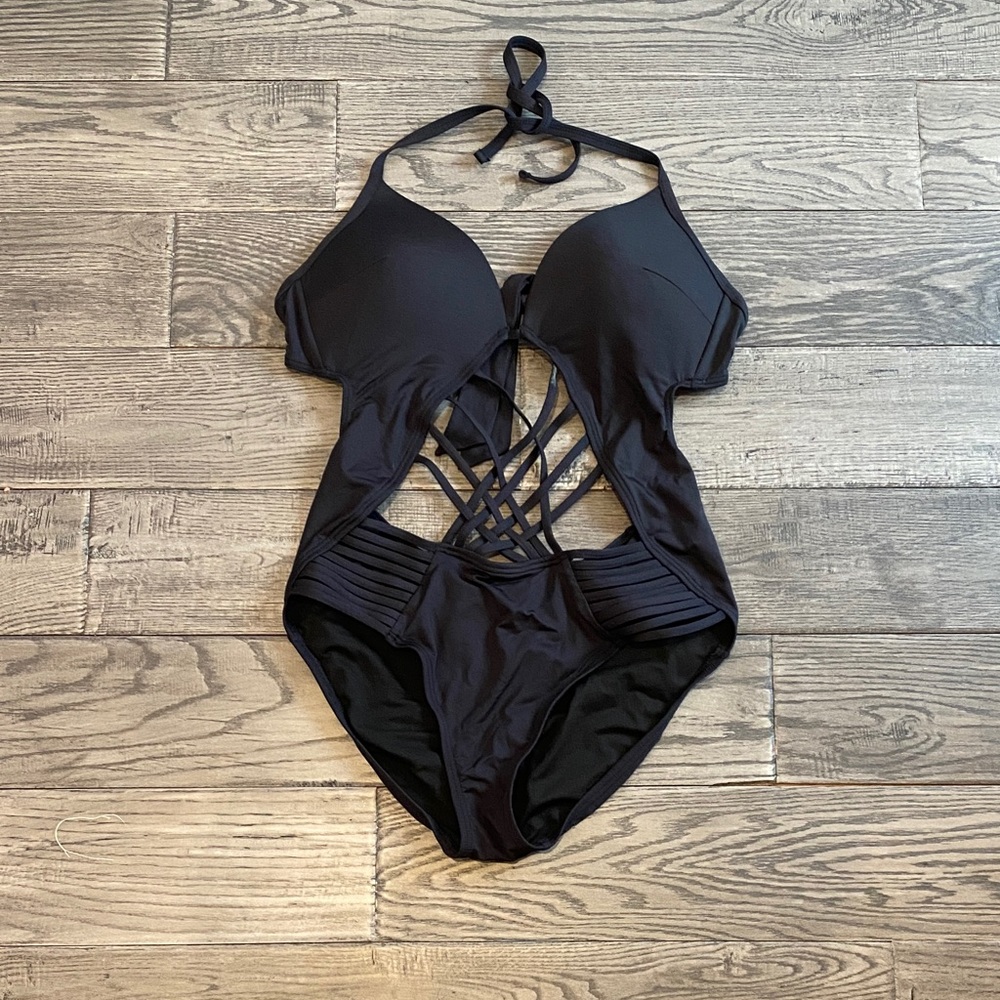 ‼️Kenneth Cole Black Cutout One-Piece Swimsuit